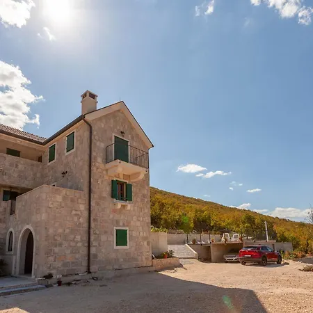 Biokovski Zagrljaj * Zagvozd