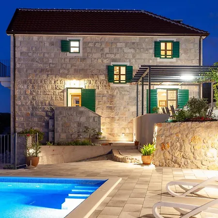 Villa Biokovski Zagrljaj