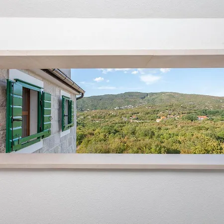Villa Biokovski Zagrljaj *